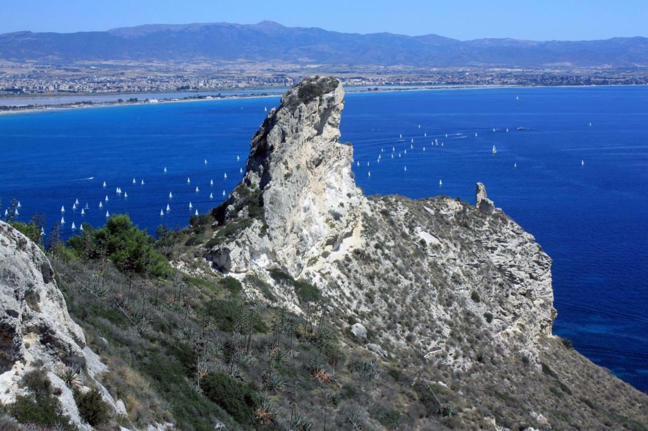 Suite 332 Cagliari Bagian luar foto